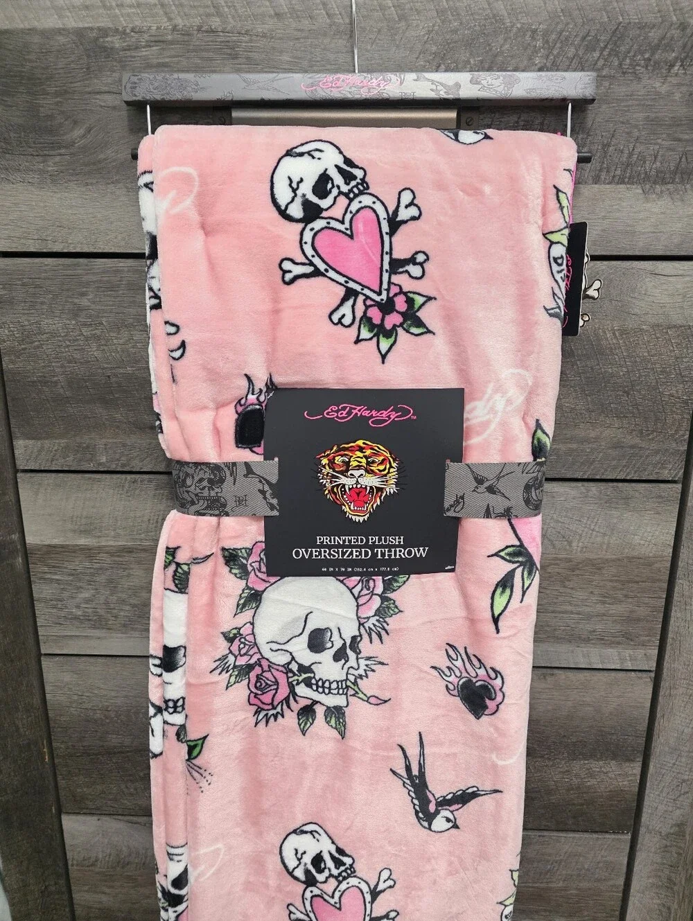 Ed Hardy Skulls & Birds Tatoo Oversized Pink Throw Blanket New